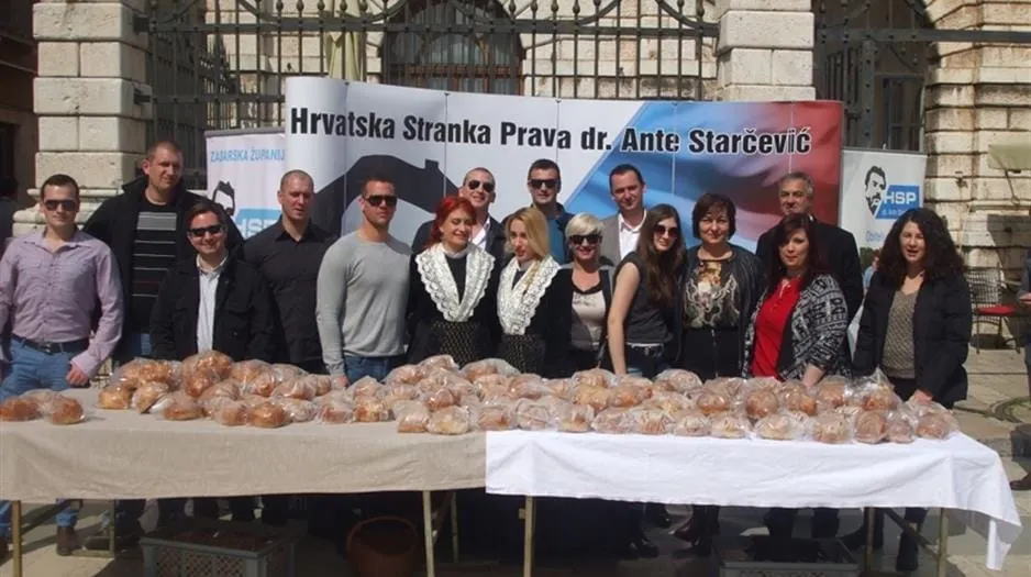 HSP AS U AKCIJI ‘1000 POGAČA ZA USKRS’ Darivali građane za najveći kršćanski blagdan