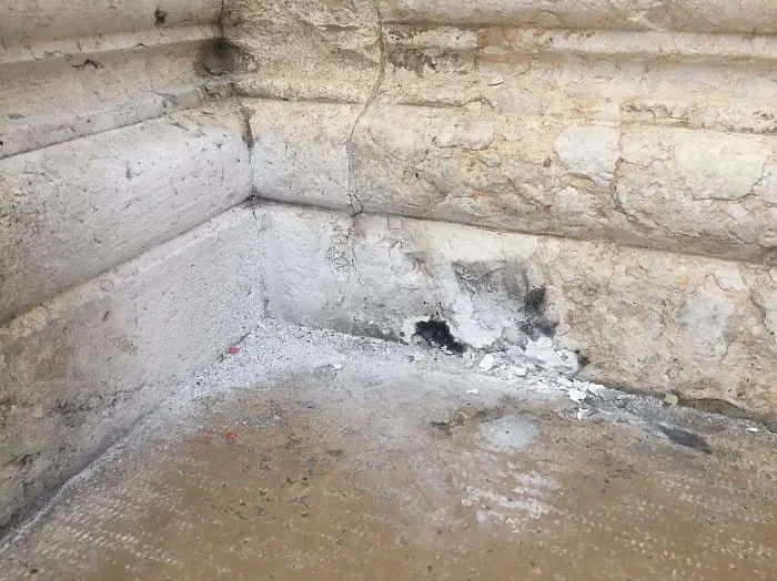 Oštećeno pročelje katedrale sv. Stošije