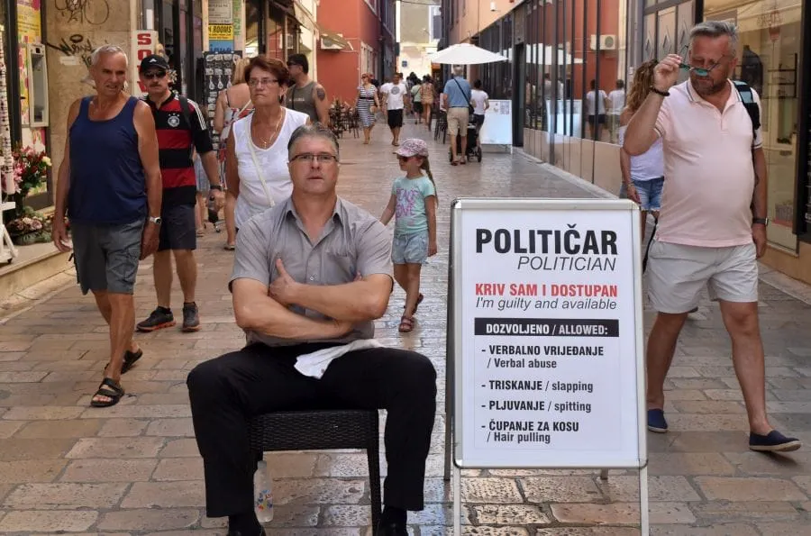 Meštrović dopustio da ga vrijeđaju, triskaju, pa i pljuju