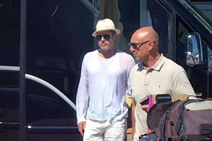 EKSKLUZIVNE FOTOGRAFIJE: Brad Pitt snimljen u Zračnoj luci Zadar!