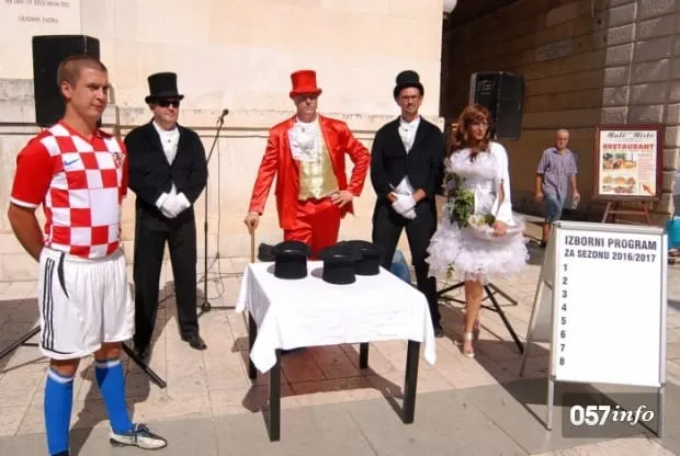 PERFORMANS NA NARODNOM TRGU – Enio Meštrović: Otvorit ćemo 250 tisuća radnih mjesta