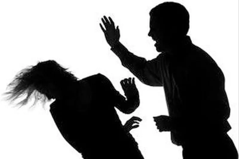 “Velika muškarčina” – udario u lice 32-godišnjakinju pa pobjegao