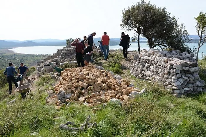 Zadarski arheolozi dalje istražuju ostatke obrambenih kula iz srednjeg vijeka
