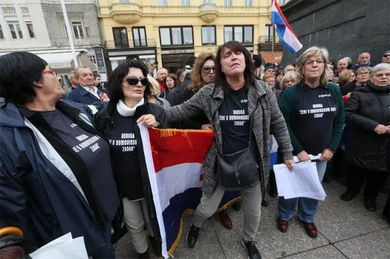 Žene iz Domovinskog rata Zadar organizirale prosvjed za Zlatka Hasanbegovića