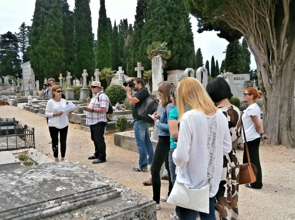 Razgledavanje Gradskog groblja povodom “Tjedna upoznavanja znamenitih groblja Europe”