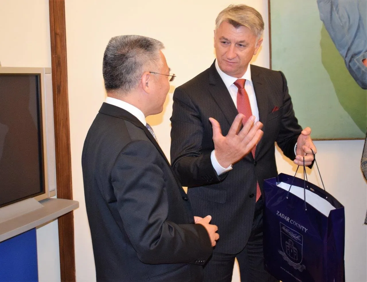 Kineski veleposlanik donirao je 40 tisuća kuna za sanaciju Nina