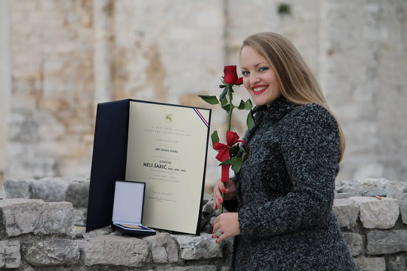 Nela Šarić dobila Grb Grada Zadra zbog uzornih uspjeha i postignutih rezultata u području glazbene kulture