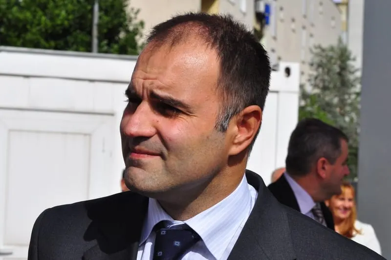 SRAMOTNA ODLUKA: Sudac Visković dao je jasnu i javnu legitimaciju nasilnicima da slobodno mogu tući novinare