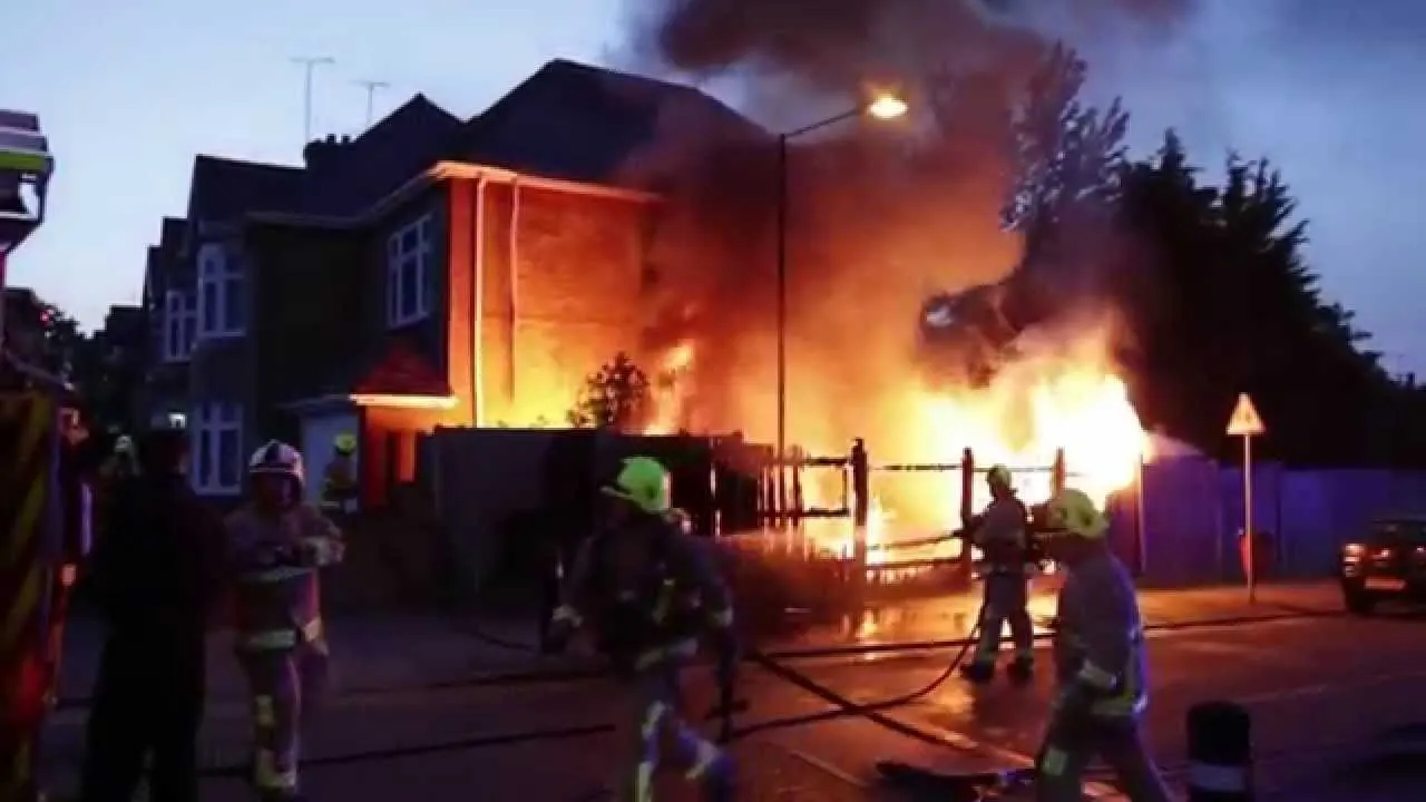 U Biogradu izgorjeli tavan i krov obiteljske kuće