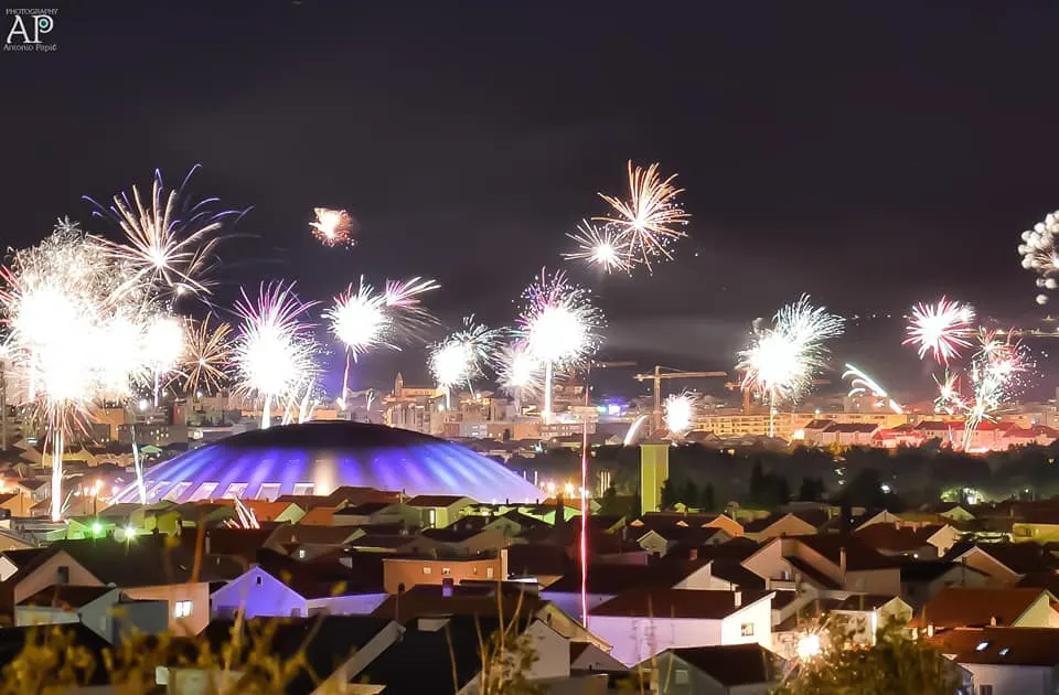 Sretna Vam nova 2019. godina