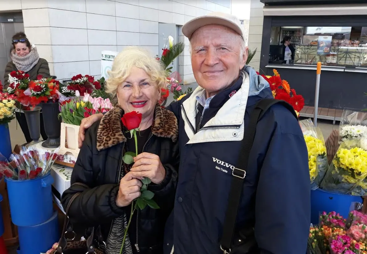 LJUBAV ZA SVA VREMENA – Virski par umirovljenih prosvjetnih radnika, Marica i Mijat Barišić, slave 50 godina braka