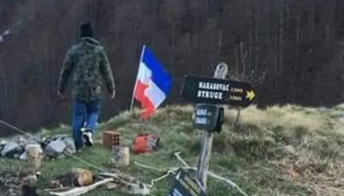 Na Velebitu osvanula zastava SFRJ Jugoslavije