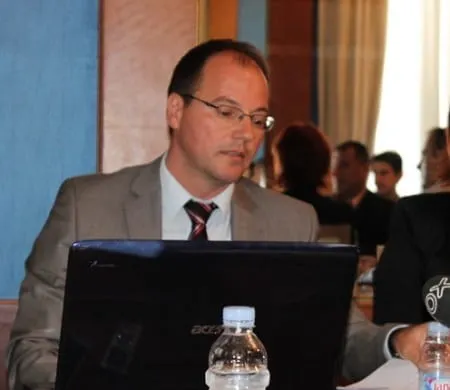 PRODANO SAMO 4.500 ULAZNICA – Karlović vikend provodi u kancelariji na Višnjiku: “Radim, dovršavam kompletno izvješće”