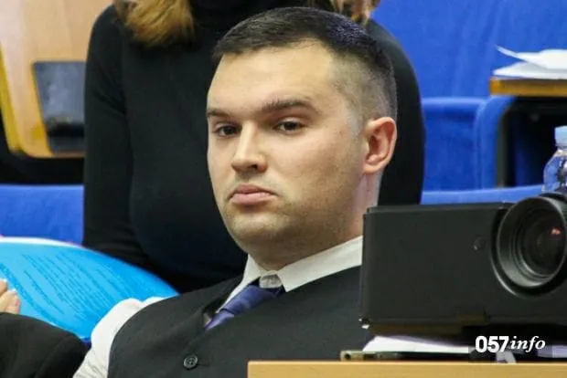 Mate Lukić: Osuđujem pisanje grafita protiv Srba i napad na gay vojnike