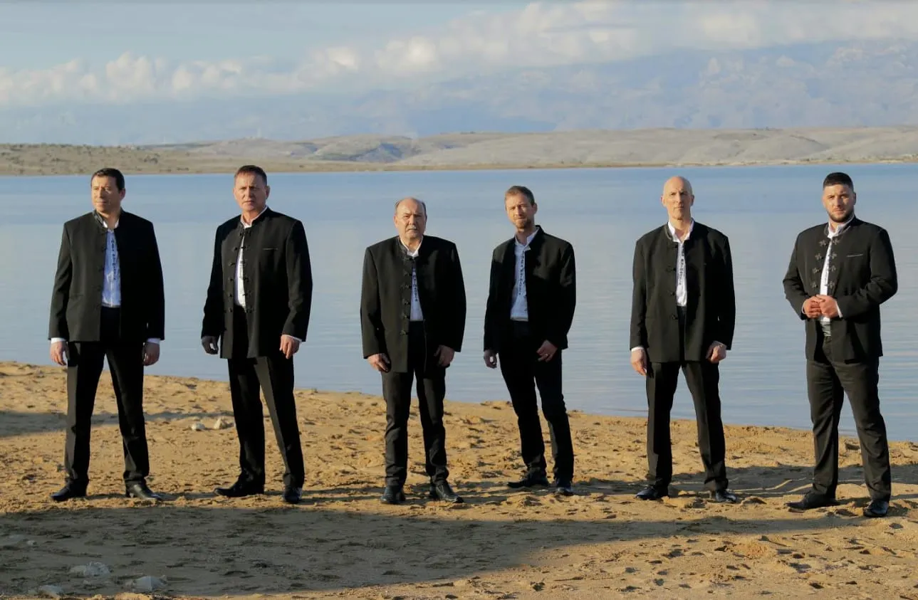 [VIDEO] Klapa Puntamika predstavila novu pjesmu – Romantični vojnik