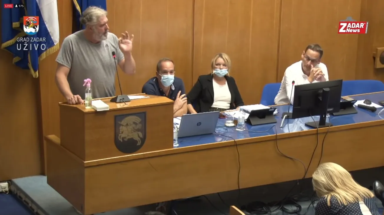 VIDEO – Šef kluba vijećnika HDZ-a Dado Burčul teško optužio Meštrovića da se priklonio SDP-u i Akciji Mladih