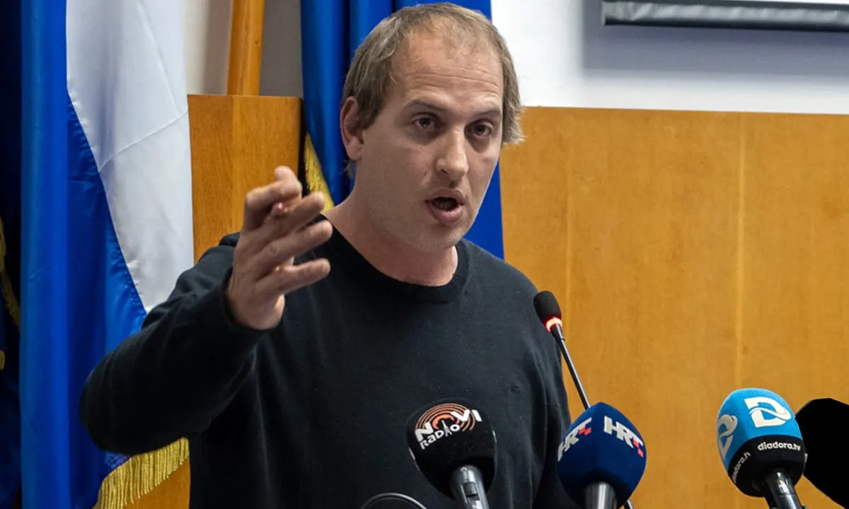 Rubeša pozivima i porukama maltretira trenera Jusupa uoči gostovanja kod Cibone