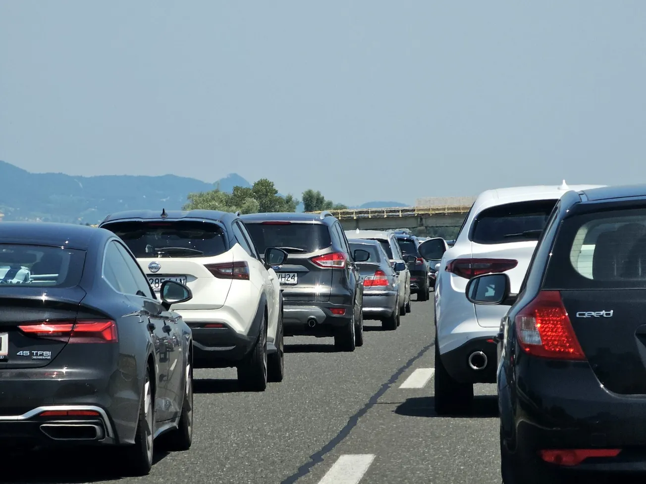 HAK: Promet pojačan u smjeru mora, prilazima turističkim središtima i pristaništima