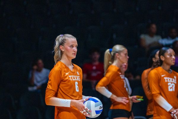 Texas rallies past Marquette in five