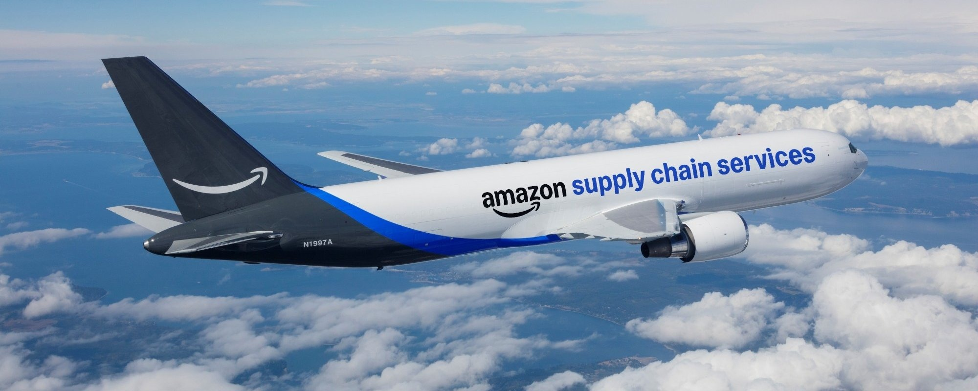 Un gros navion Amazon Supply Chain Services