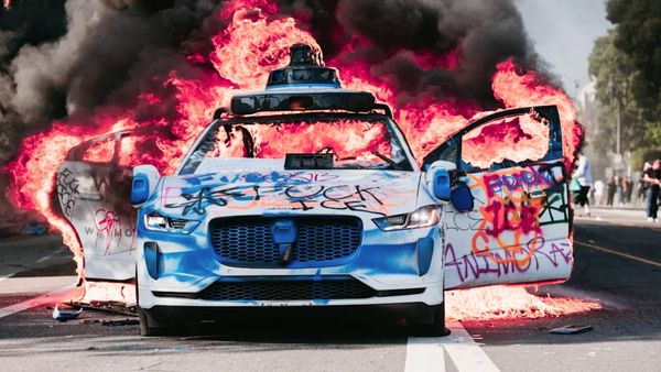 La voiture : illustration absurde des outrances de la tech