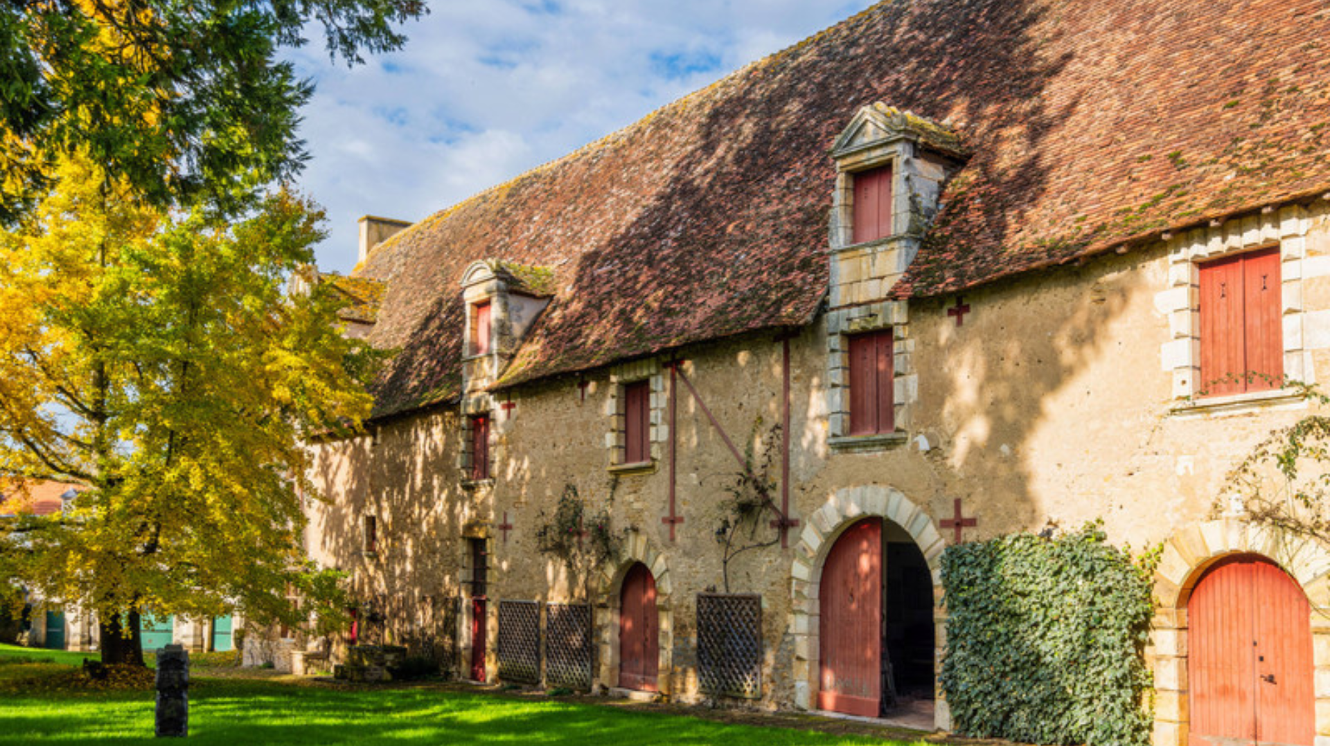 The Castle Said to House Napoleon’s Hidden Treasure is For Sale