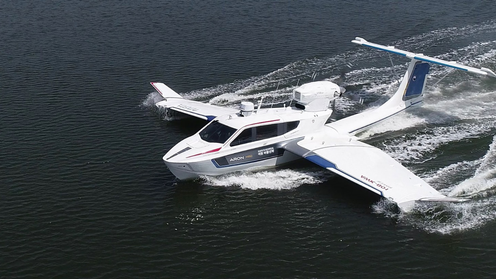 The ARON M80 Flying Ship