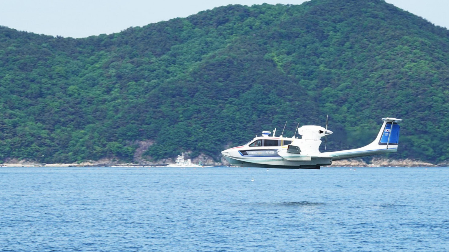 The ARON M80 Flying Ship