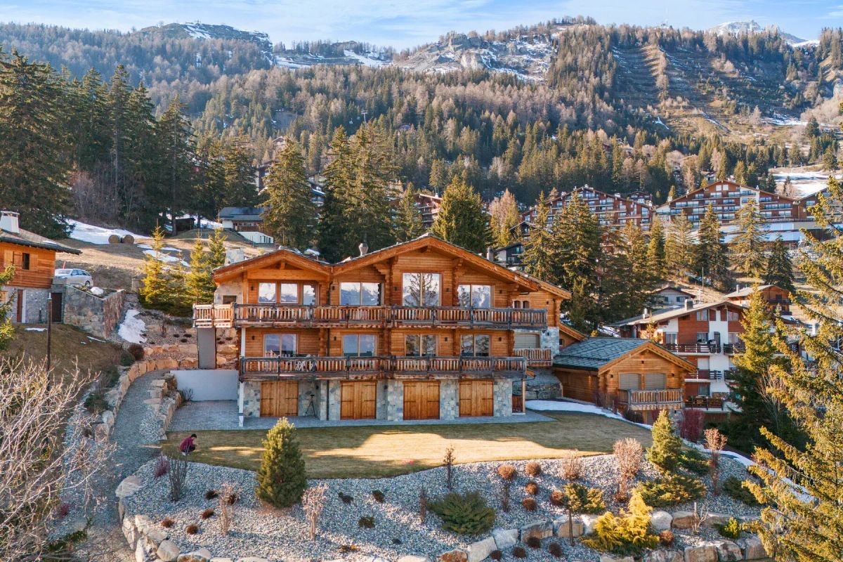 Exclusive Swiss Chalet with Mountain Views and Year-Round Sunshine
