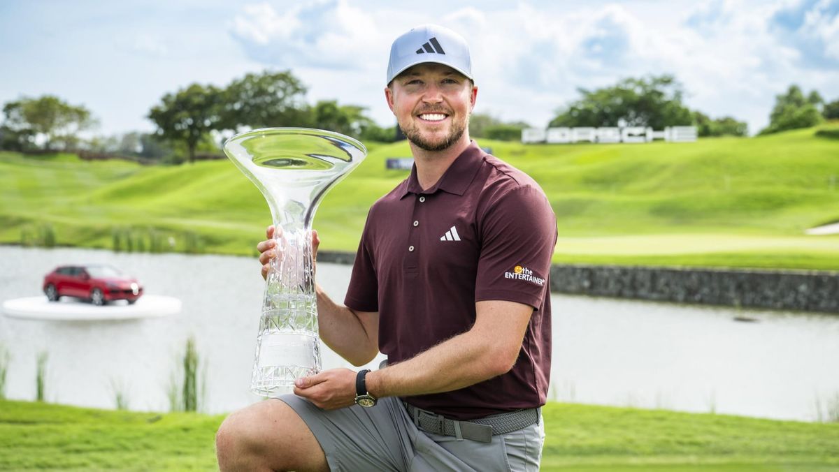 Richard Mansell Triumphs at Porsche Singapore Classic