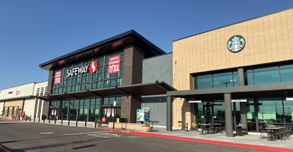 Safeway opens new Gilbert store