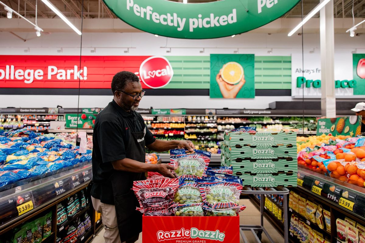 The Winn-Dixie Company and DLJ Produce partner to support the USO ahead of Veter...