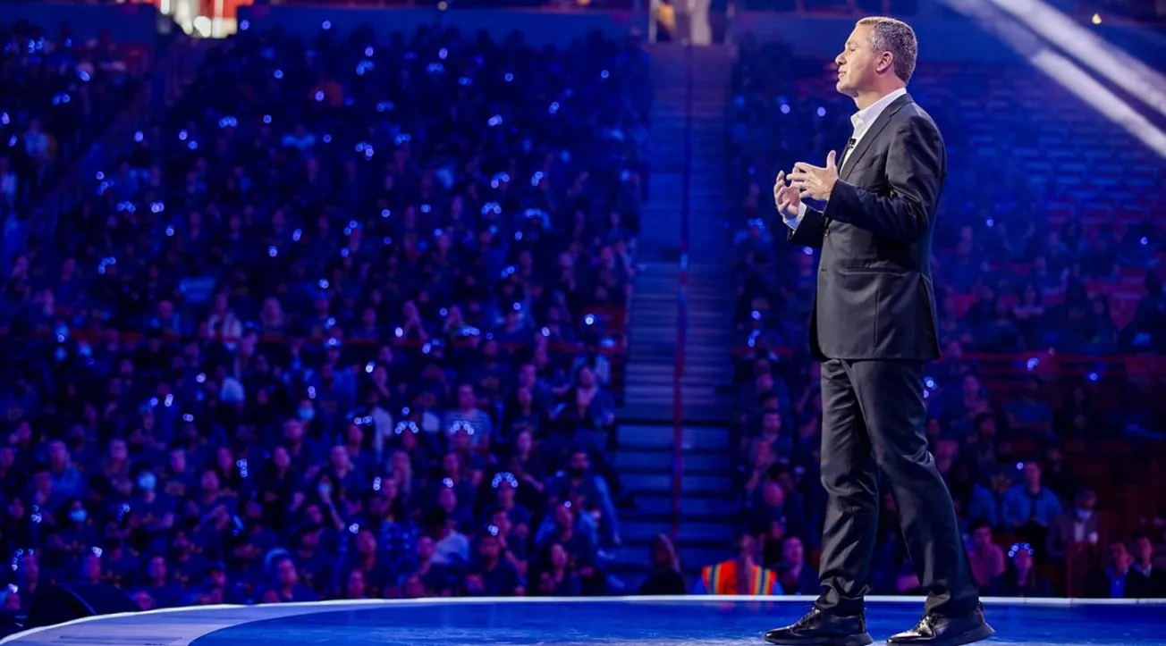 McMillon aims for a higher peak