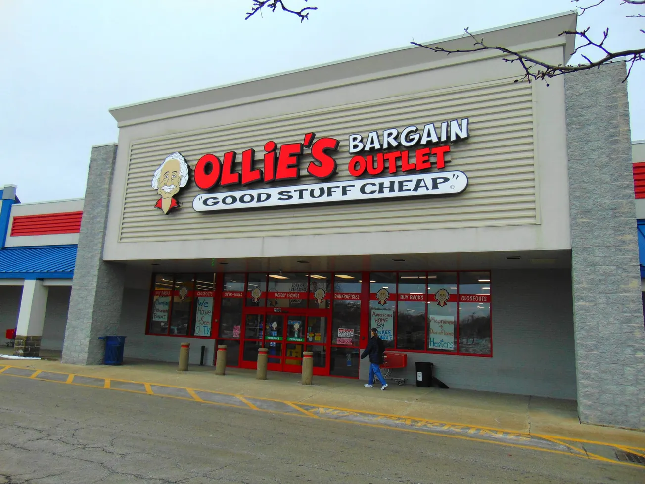 Ollie’s Bargain Outlet surges to no. 1 on Yelp’s Fastest Growing Brands list