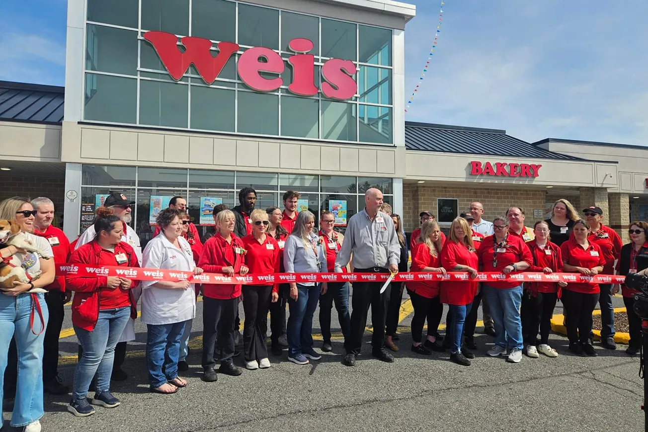 Weis Markets marks remodels of two Pennsylvania stores
