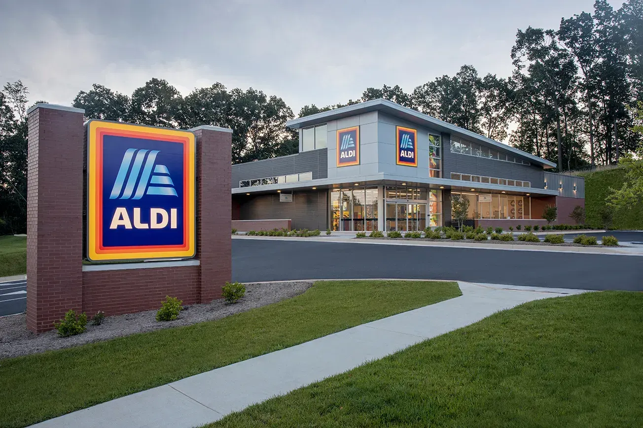 Aldi opens 16 stores in one day
