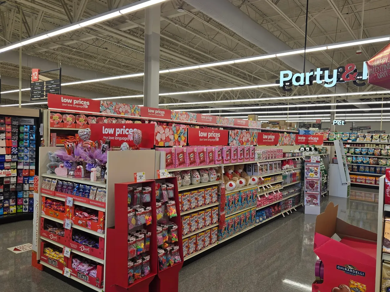 GIANT and MARTIN’S customers choose Valentine’s favorites