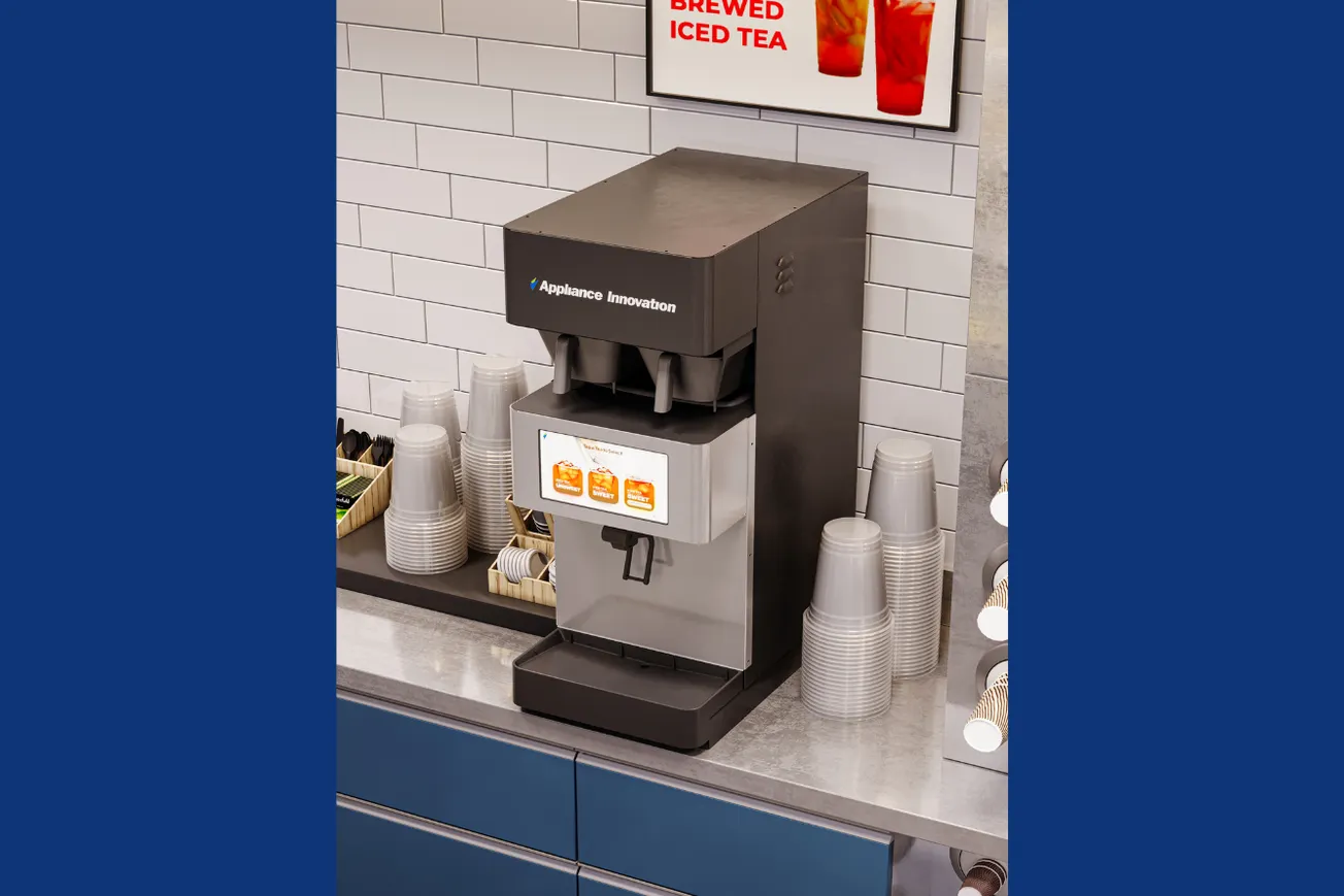 SimpliciTea brings automated fresh-brew tea to C-store and grocery beverage operations