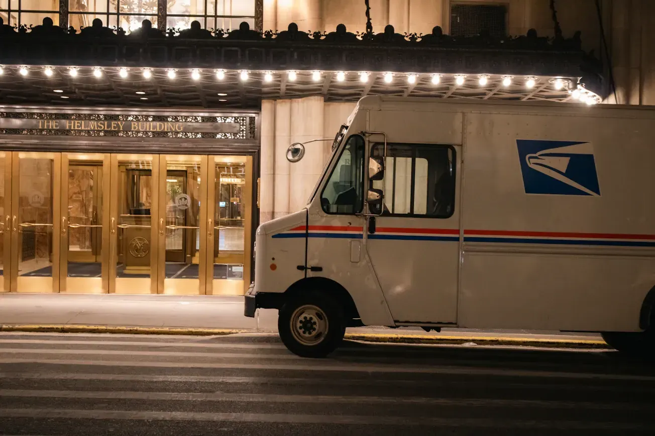 Amazon reaches new deal with U.S. Postal Service