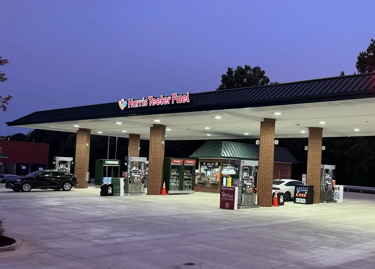 Harris Teeter helps customers fuel summer travel with 4X Fuel Points Every Friday