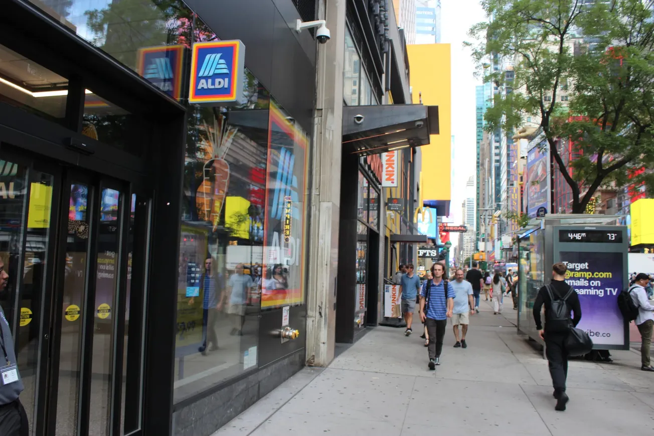 Aldi showcases Midtown Manhattan store as expansion accelerates