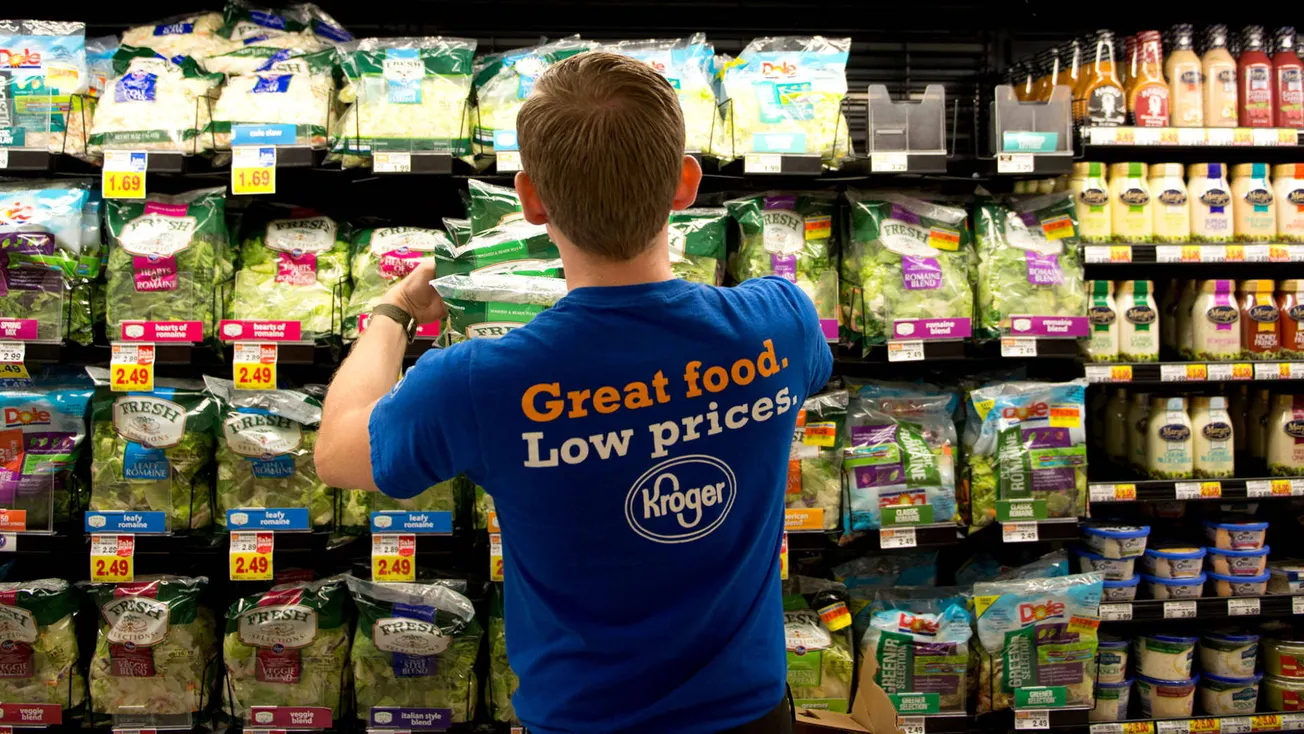 Kroger beats sales estimates as shoppers hunt for deals