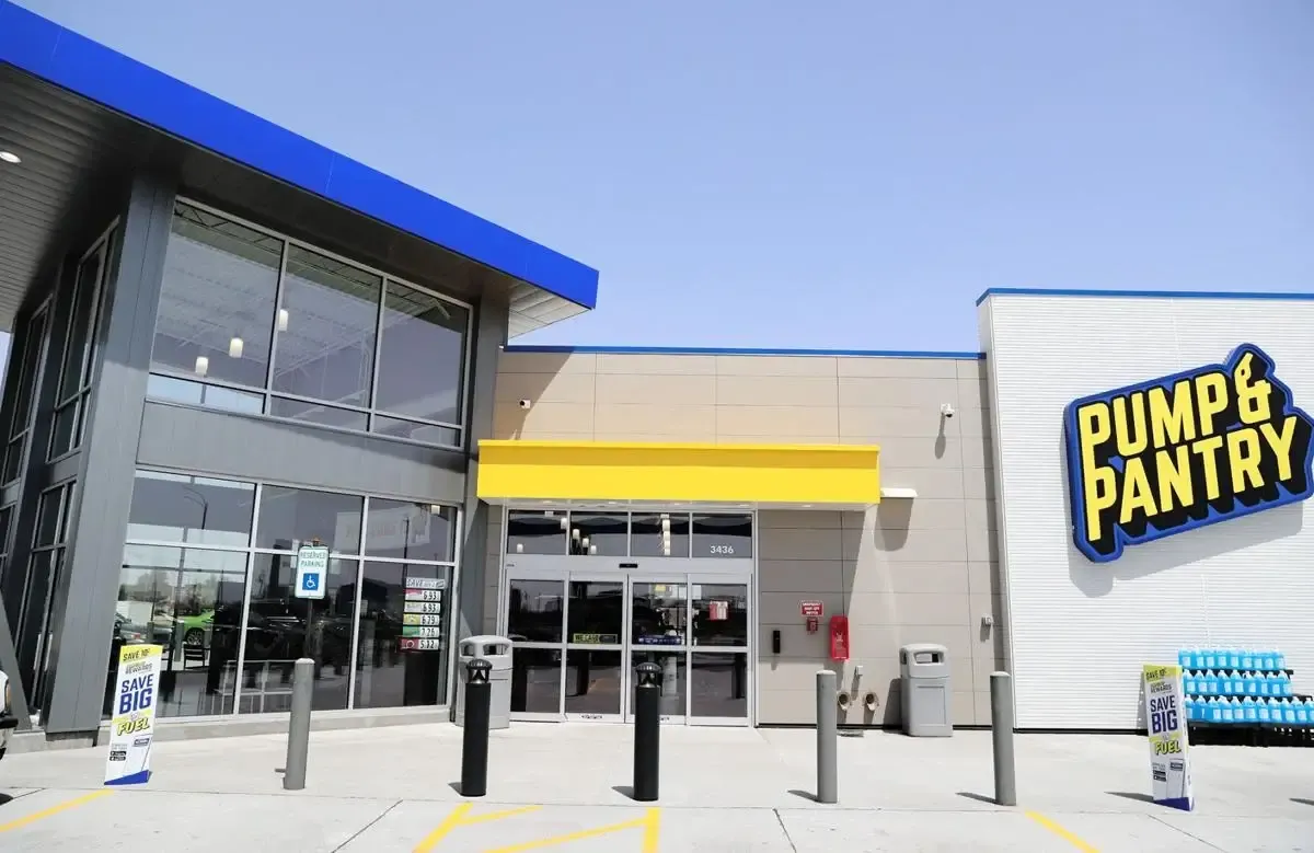 Pump & Pantry to acquire 21 Hy-Vee Fast & Fresh stores