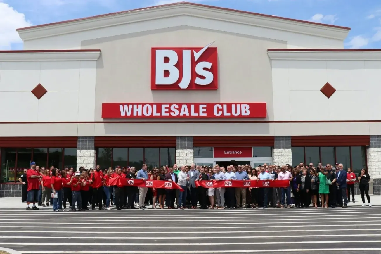 BJ’s Wholesale Club tops Q2 expectations, raises earnings outlook