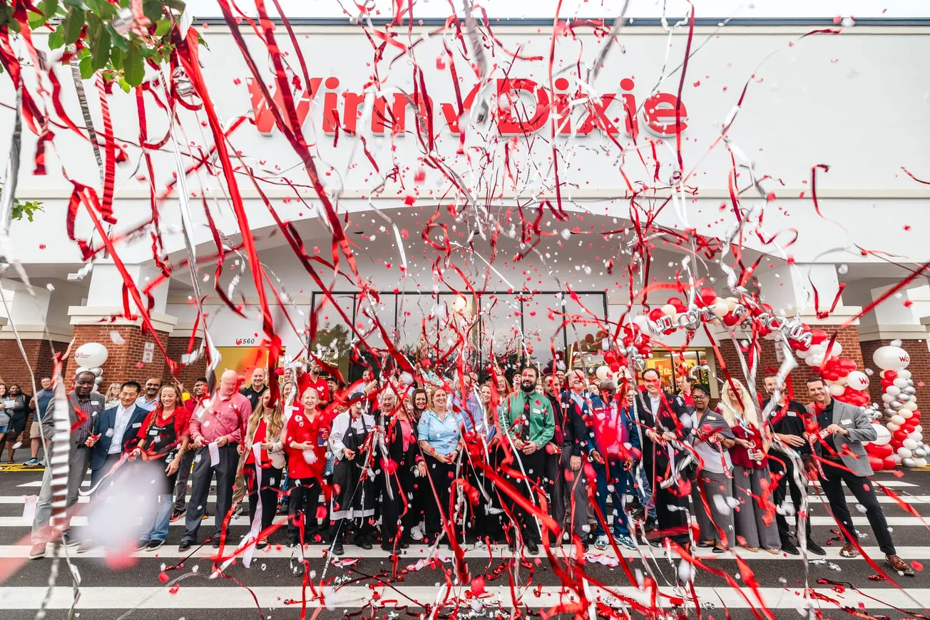 Winn-Dixie celebrates grand opening of Alachua store with community donations, giveaways and family fun