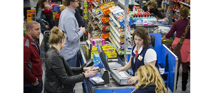 Thanksgiving shopping saw deeper discounts