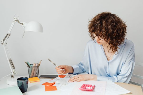 7 Small Money Habits That Could Quietly Change Your Future