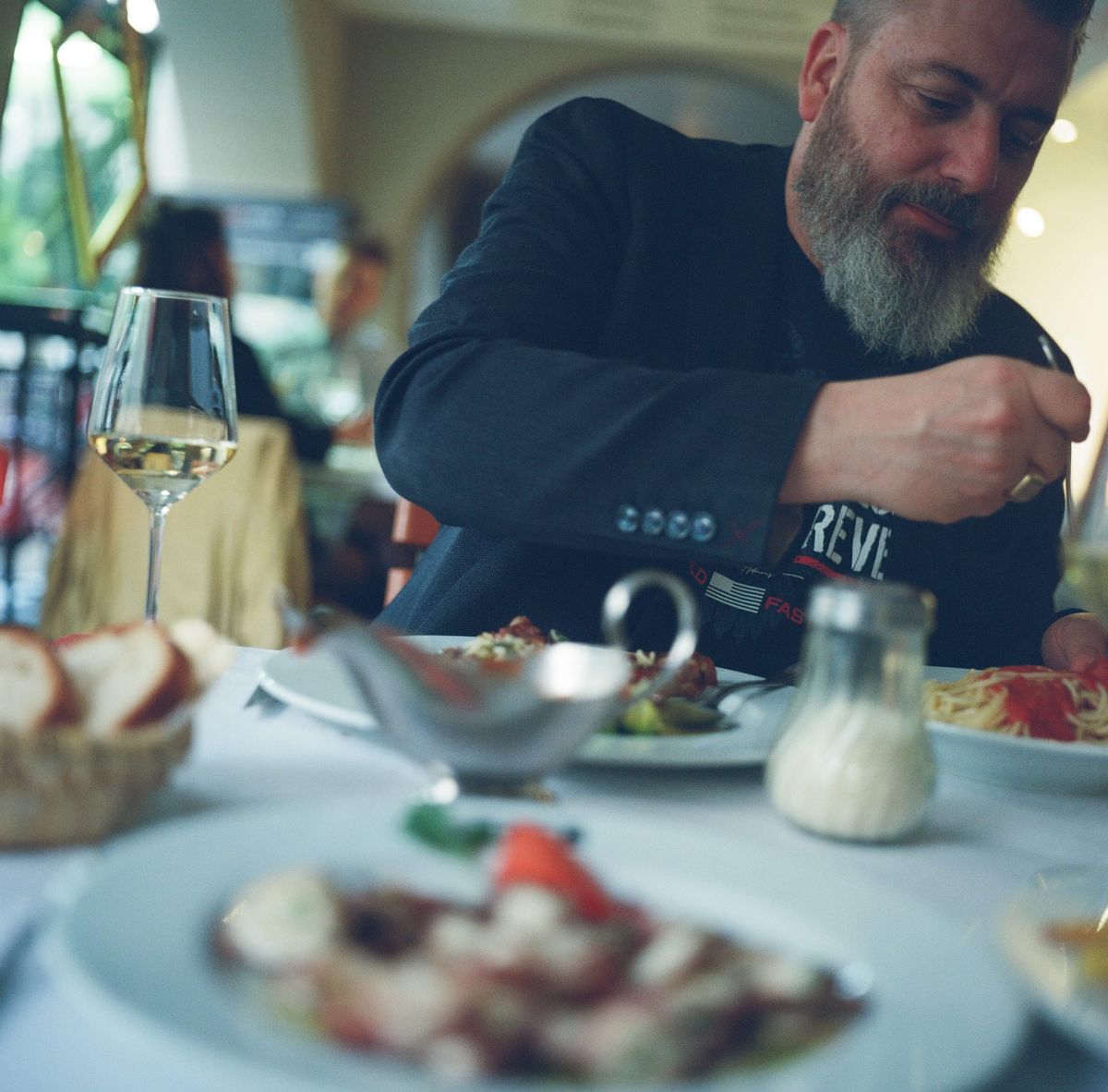 Where to eat SPAIN 🇪🇸 Bern: Café du Commerce