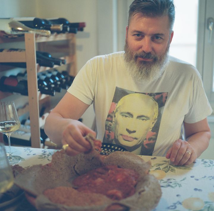 What to eat ERITREA 🇪🇷 Zigni derho with injera