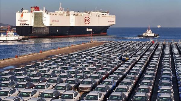 "전기차 막았더니 하이브리드가 밀려왔다" EU 관세 허점 찌른 중국 PHEV 점유율 4배 폭증